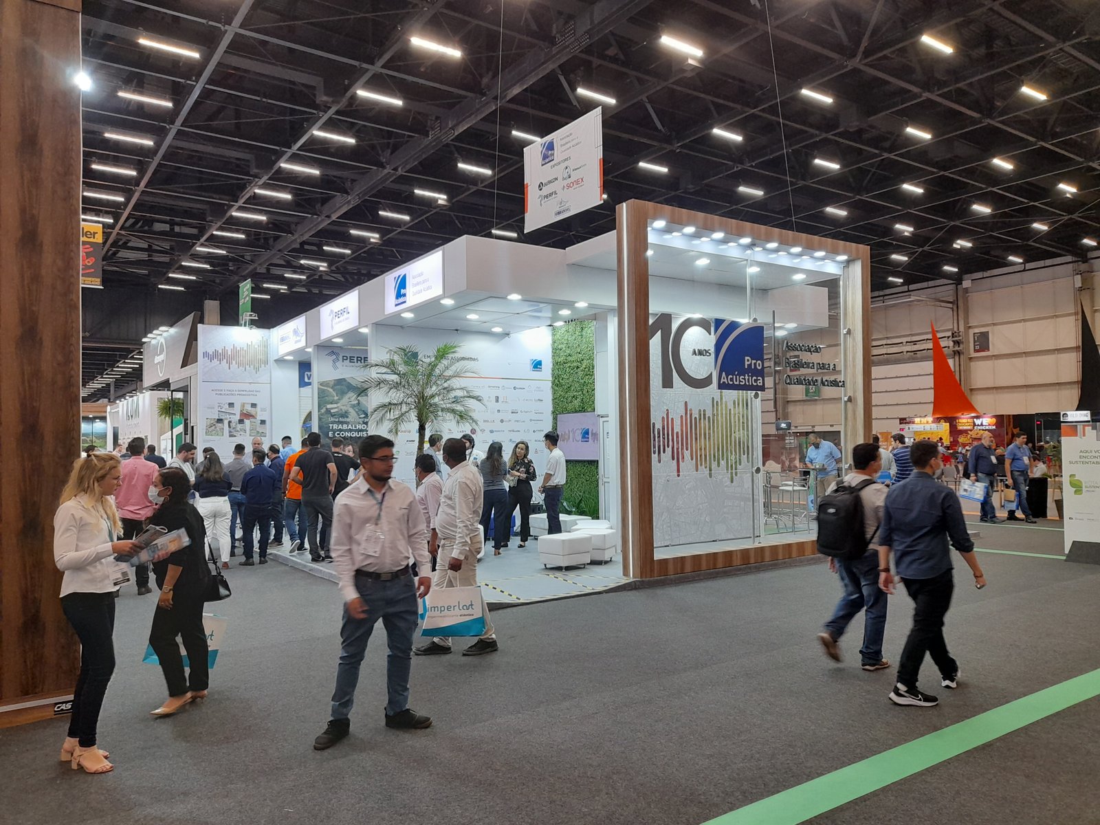 Encontro entre fabricantes e consultores na Feicon 2022 aproximaram indústria, consultores e público